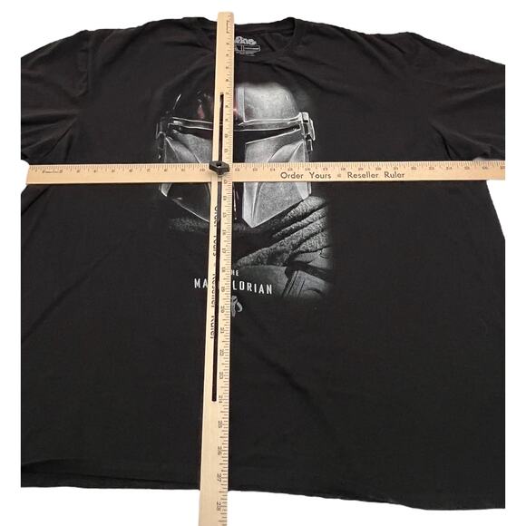 The Mandalorian Helmet Black T-Shirt Size 2XL - Picture 6 of 6
